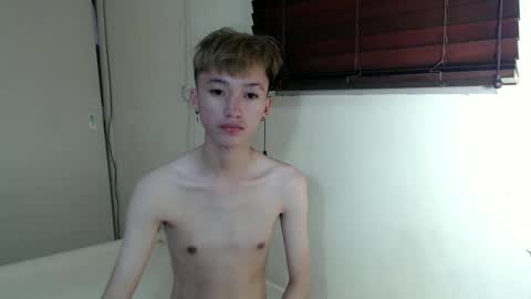 urasian_ladyboyxxx online show from May 21, 10:31 am