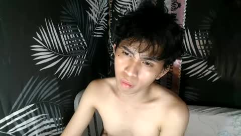 urasiantwinkx online show from July 4, 7:55 am
