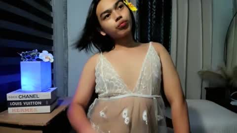 urbambislvt online show from May 4, 2:24 am