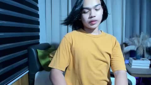 urbambislvt online show from April 24, 2:25 am