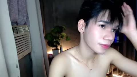 urboytoyheaven online show from May 10, 5:42 am