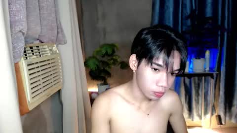 urboytoyheaven online show from May 18, 5:46 am