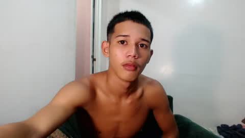 urdreamboy_clarin online show from June 27, 4:04 am