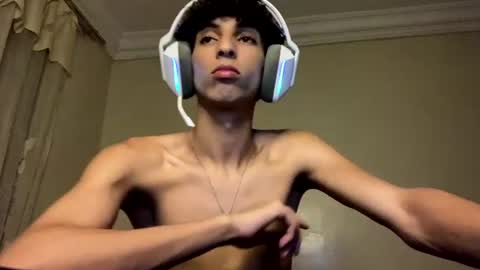 urfavtwinkx21 online show from July 11, 2:24 am