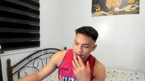 urfucker_vinz online show from July 25, 12:46 pm