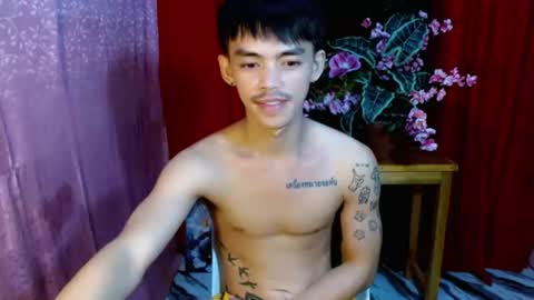 urhunky_boy online show from June 18, 9:20 pm