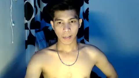 ursweetie_boy online show from July 15, 4:41 am
