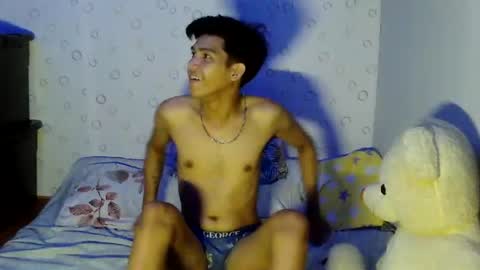 ursweetie_boy online show from July 6, 3:03 pm