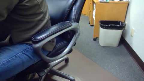 useemie online show from April 26, 11:56 pm