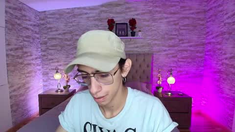 UYUKIE online show from May 2, 3:20 am