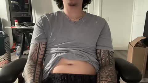 vanzlyy839243 online show from August 5, 11:32 pm