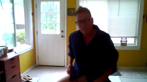 varaggo online show from May 27, 2:03 pm