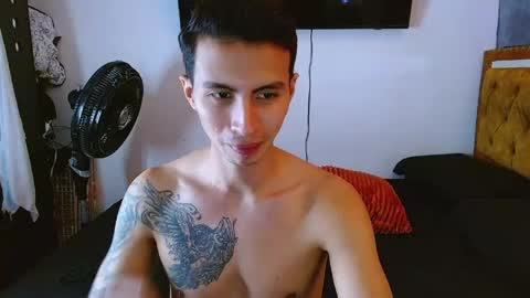 velk_hot1 online show from May 11, 2:45 pm