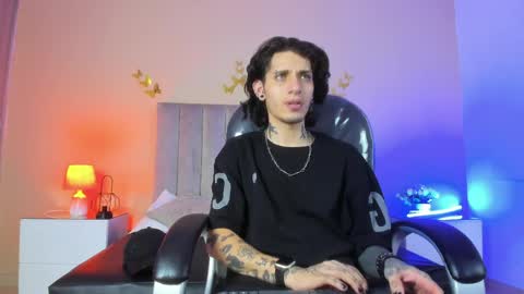 vergil_noir online show from May 21, 5:03 am