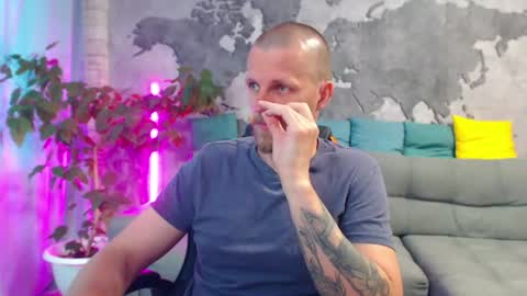 vikingchrisss online show from July 22, 11:13 am