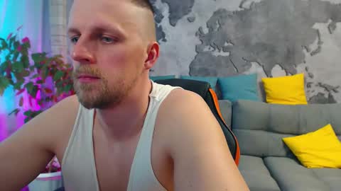vikingchrisss online show from May 8, 10:05 am