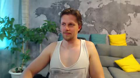 vikingchrisss online show from May 4, 10:28 am