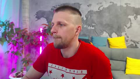 vikingchrisss online show from May 19, 10:54 am
