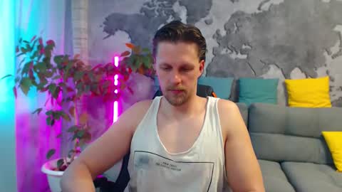 vikingchrisss online show from May 2, 10:07 am