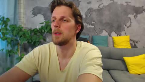 vikingchrisss online show from April 25, 1:41 pm