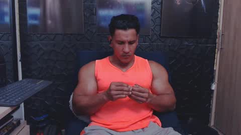 Viktor Herrera online show from April 29, 5:41 pm