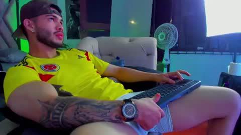 Vincent online show from June 18, 3:19 am