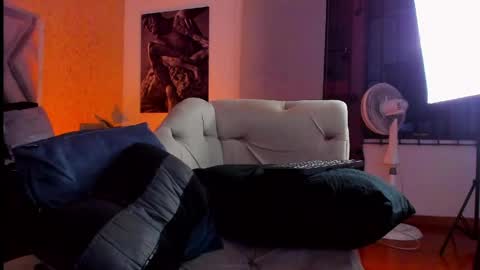 Vincent online show from May 12, 6:33 am