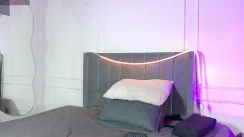 vix_hot online show from July 14, 12:22 pm