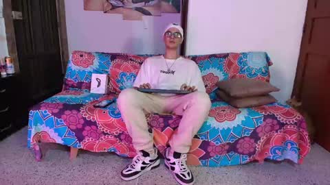 Vlad online show from May 9, 4:02 am
