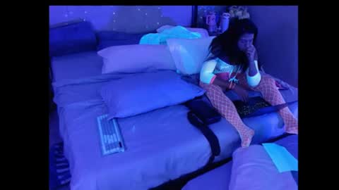 wantu2cumnow online show from July 17, 7:37 am
