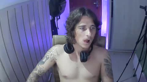 wave_boyy online show from May 6, 7:58 pm