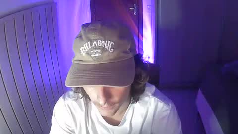 wave_boyy online show from May 10, 10:44 pm