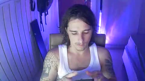 wave_boyy online show from May 8, 10:32 pm