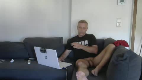 weberbenny online show from July 5, 7:59 am