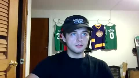weenskir online show from April 18, 2:13 am
