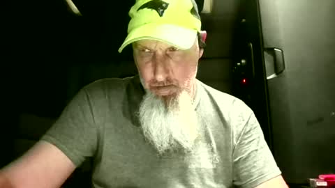 wellhung19781 online show from June 14, 6:21 pm
