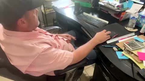 wes40960 online show from April 27, 6:46 pm