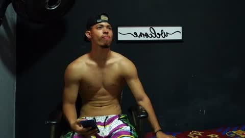 wesley_77 online show from July 1, 7:47 pm