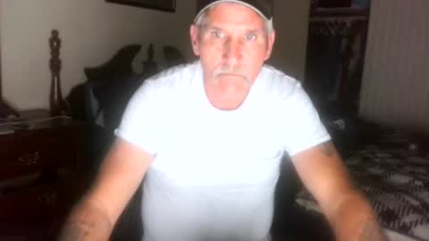wheenidude online show from May 19, 4:19 am