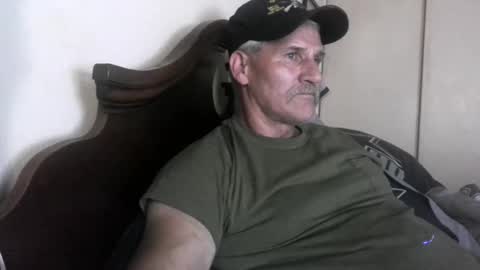 wheenidude online show from May 15, 7:33 pm