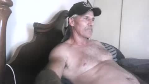 wheenidude online show from May 24, 10:38 pm