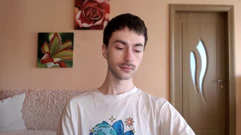 Tom online show from May 8, 1:11 pm