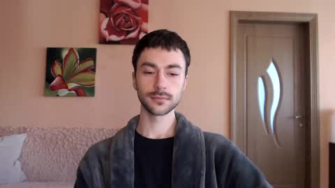 Tom online show from April 25, 1:36 pm