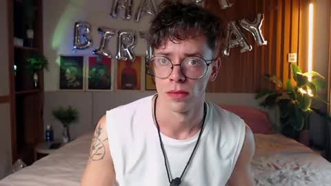 William online show from May 6, 12:39 pm