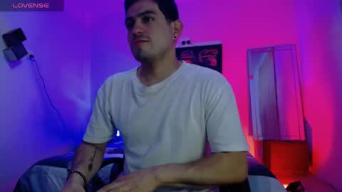 william_steel_ online show from May 9, 12:06 pm