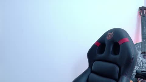 willy_veins online show from May 1, 11:02 am