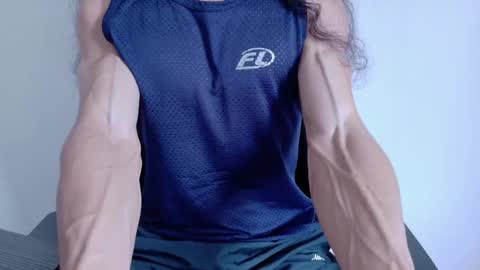 willy_veins online show from May 21, 1:15 pm