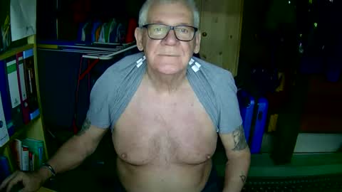 Always Horny online show from April 9, 5:08 pm