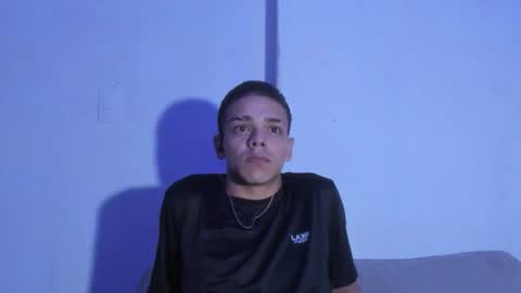 wyatt_smith71 online show from May 12, 3:26 am
