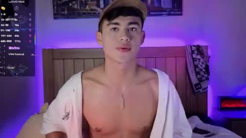 Xander Cardona online show from June 30, 7:09 am